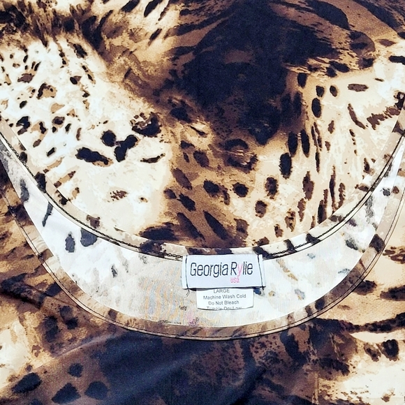 Georgia Rylie Leopard Print SharkBite Top Made in USA (L) - Picture 6 of 9